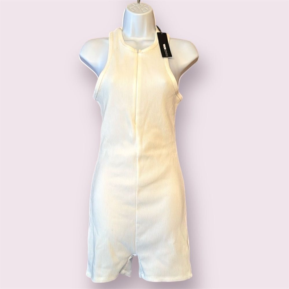 FASHION NOVA Zip Up Ribbed Romper *NEW*